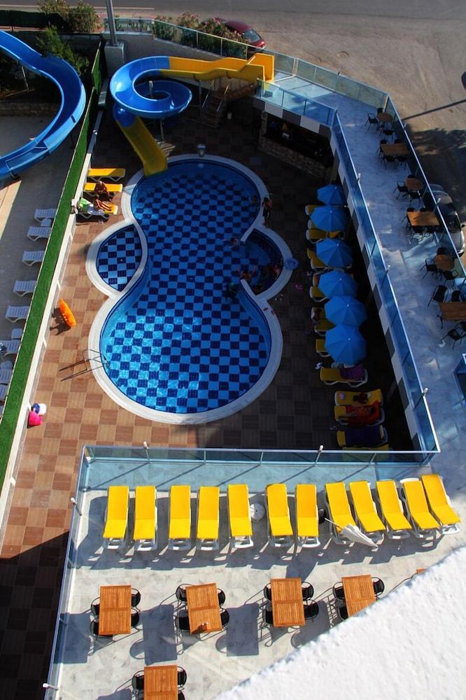 Merlin Beach Park Hotel Tosmur Exteriör bild